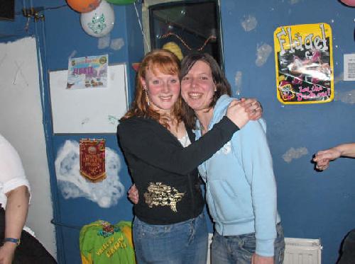 Me tuttiej & Ikke Op feestje van de band =D
