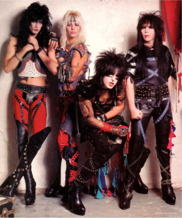 M�tley Cr�e at shout at the devil tour