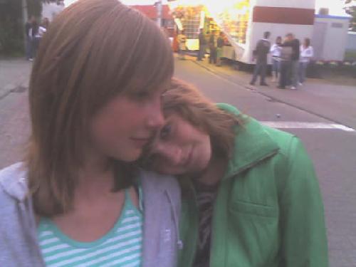 MYN CARLI & IKK LOVE LOVE LOVE
