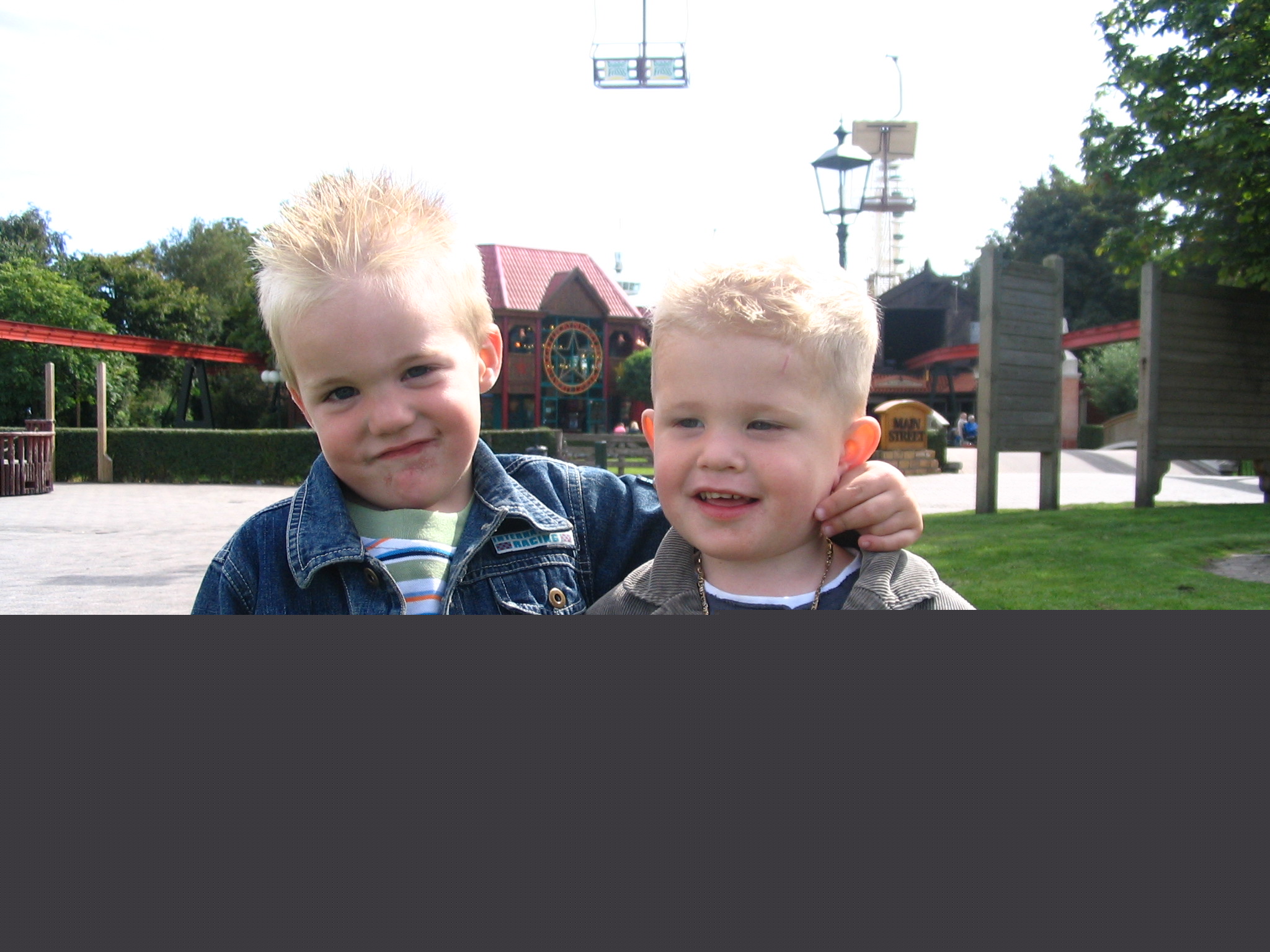 Melvin (broertje) Ricardo (neefje) HouFnJullie