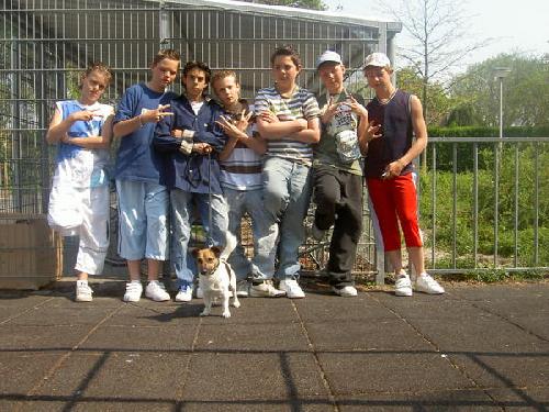 joe,,vince,,ali,,mike,,pim,,micheal,,patrick .. niet focken met hun, dan fock je met my.:W
