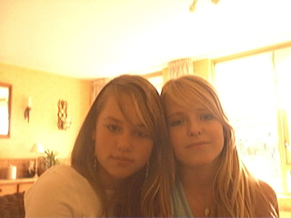 Kiim ^Nd Laar hOuVnjjuliie