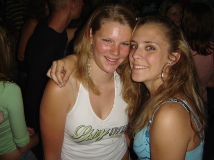 ...joyche...&...melanii...