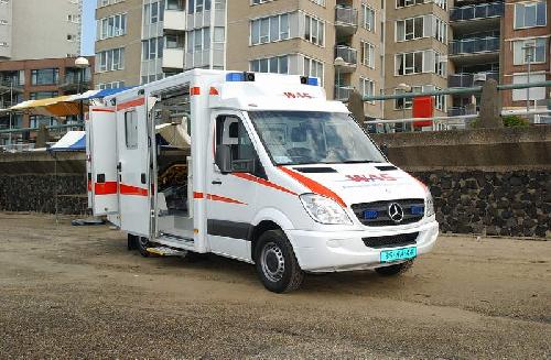 De Nieuwe Mercedes ambulance