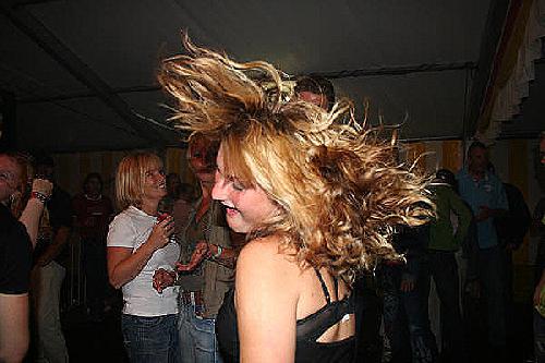 Ikke, BiG partyy (Shake Your Hair GurllzZ)