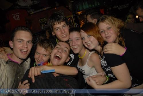 Myn bende met uitgaan ,, altijd gezellig met jullie !! Houfnjulliee!!